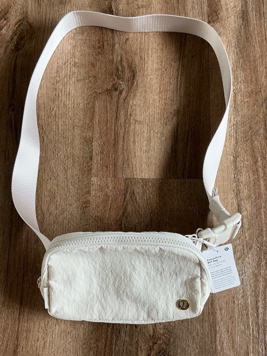 lululemon athletica Handbags - Lululemon Everywhere Belt Bag White Cream With Logo Strap Chest LU9BG1S NEW